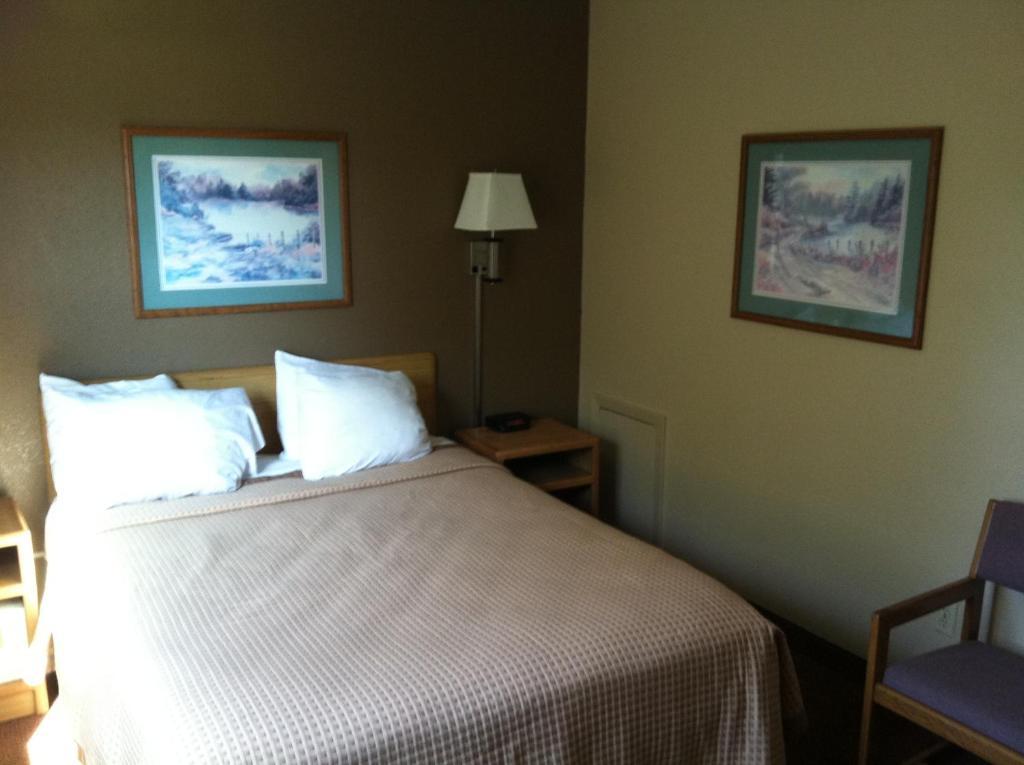 Days Inn By Wyndham Worthington Extérieur photo