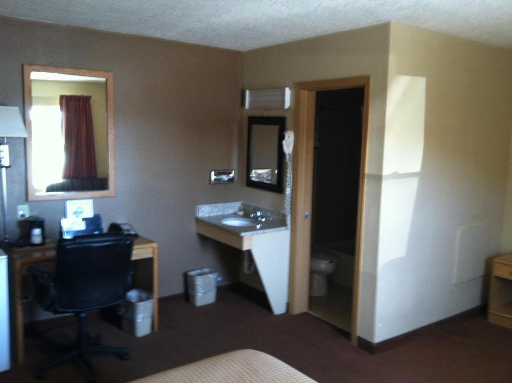 Days Inn By Wyndham Worthington Extérieur photo